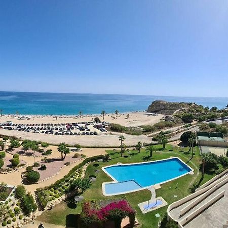 Top-Floor Beachfront Apartment With Parking, Pool, & Spacious Sea-View Balcony فيياخويوسا المظهر الخارجي الصورة